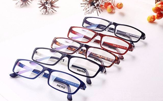  Customization process of anti-counterfeiting labels for glasses